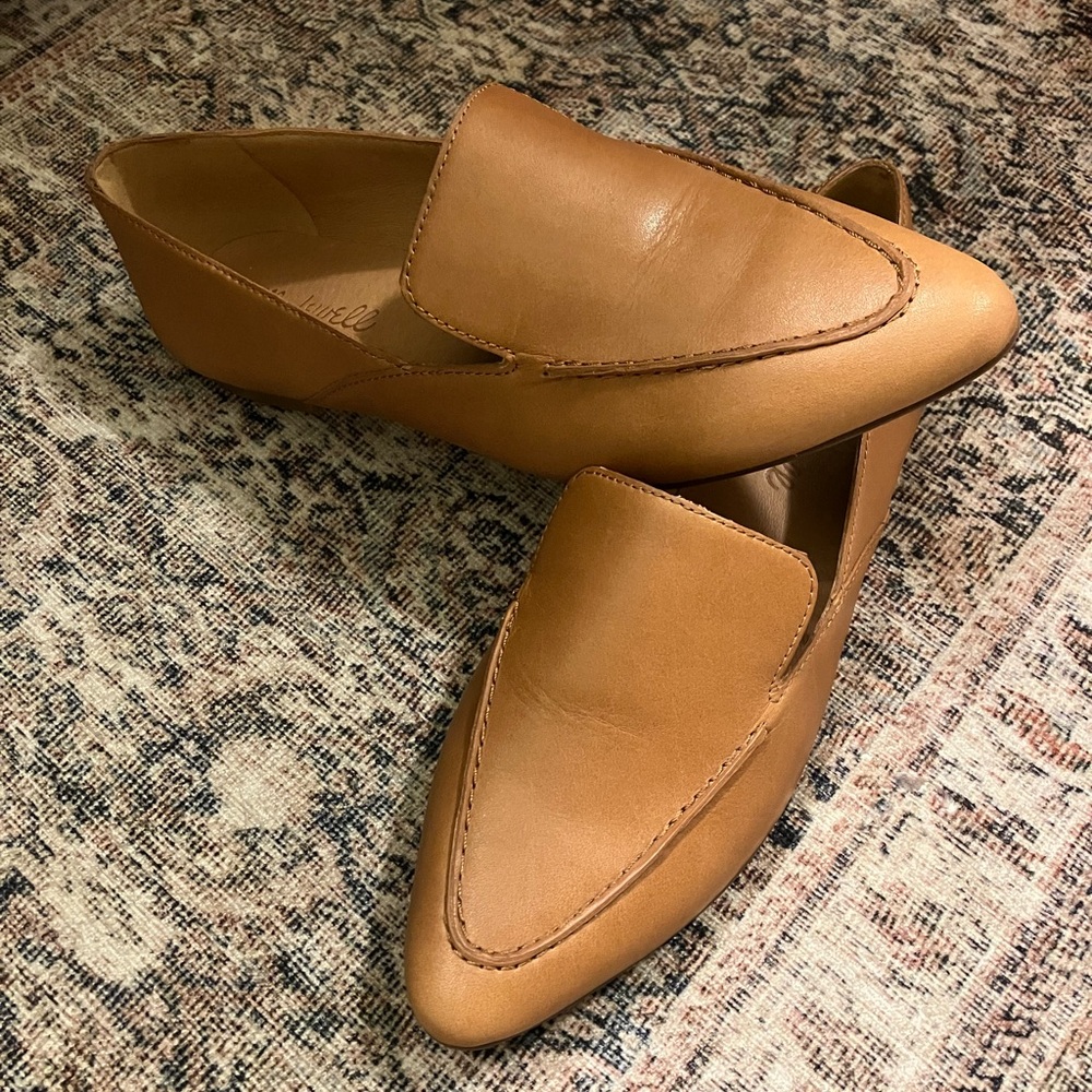 Madewell leather loafer flat, NEW without box, size 6.